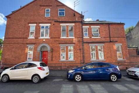 7 bedroom end of terrace house for sale