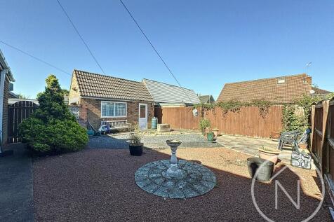 2 bedroom semi-detached bungalow for sale