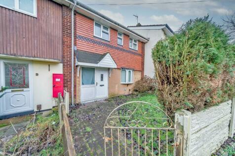 Hadley Way, Walsall WS2 3 bed terraced house for sale