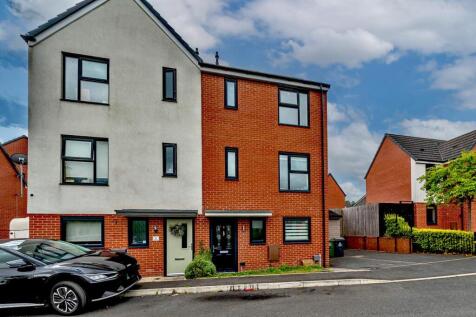 Oystercatcher Grove, Walsall WS3 4 bed semi
