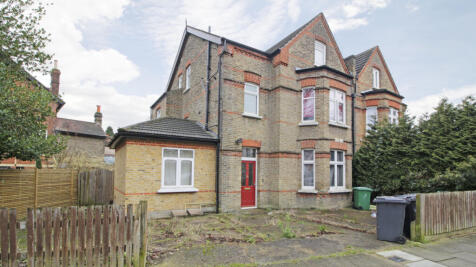 3 bedroom flat for sale