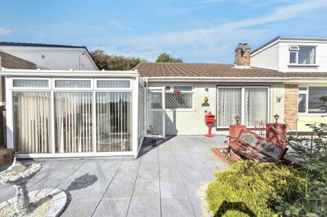 2 bedroom semi-detached bungalow for sale
