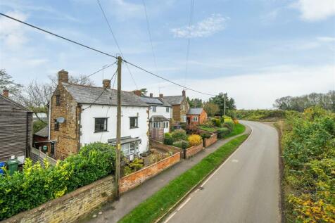 3 bedroom cottage for sale