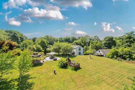4 bedroom cottage for sale