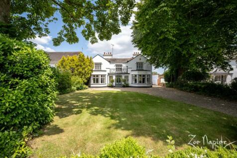 5 bedroom detached house for sale