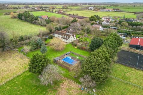 Mundon 7 bed detached house for sale