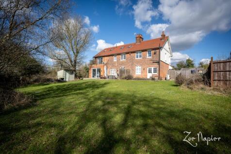 5 bedroom semi-detached house for sale