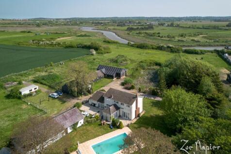 Battlesbridge 5 bed detached house for sale