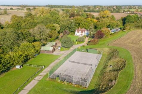 Detached house for sale
