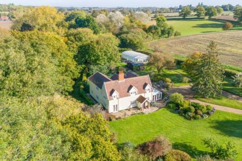Detached house for sale