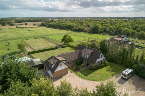 Tiptree 6 bed detached house for sale