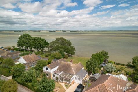 St Lawrence Bay 4 bed detached house for sale