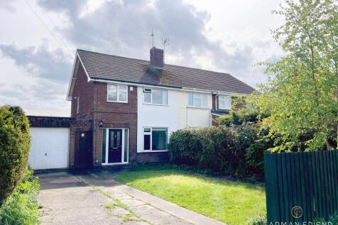 Sandringham Avenue, Vicars Cross, CH3 3 bed semi