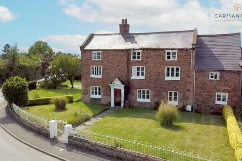 Castle Street, Holt, LL13 6 bed end of terrace house for sale