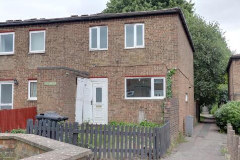 4 bedroom end of terrace house for sale