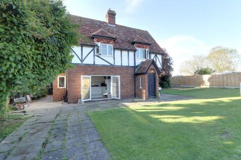 Pinemead, SHEFFORD SG17 3 bed character property for sale