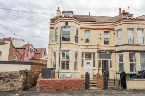 4 bedroom end of terrace house for sale