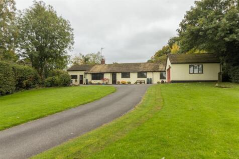 Lincoln Hill, Buntingford SG9 6 bed detached bungalow for sale