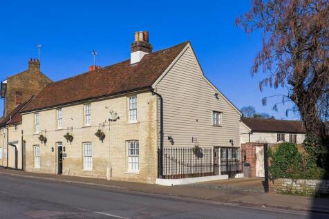 High Street, Buntingford SG9 5 bed semi