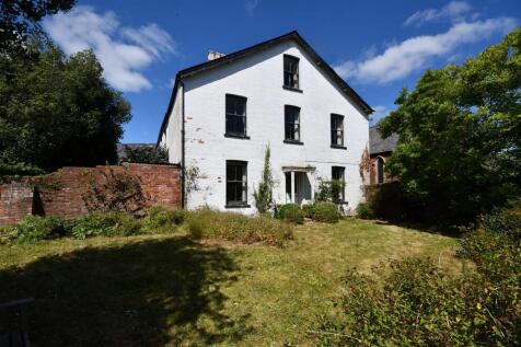 5 bedroom semi-detached house for sale