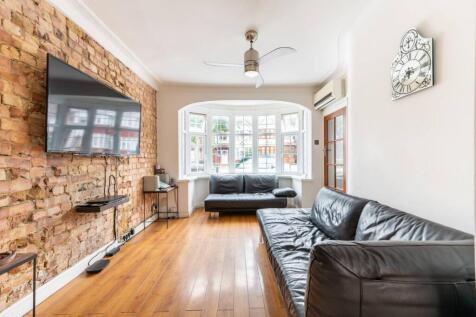 Lancelot Avenue, Wembley, HA0 3 bed terraced house for sale