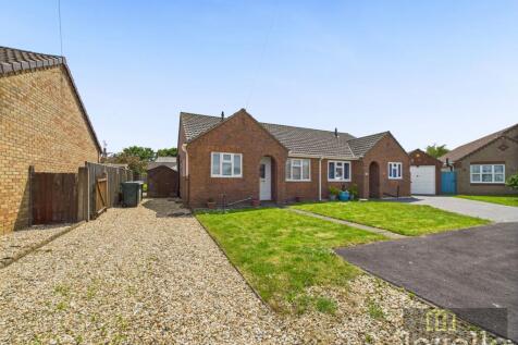 2 bedroom semi-detached bungalow for sale