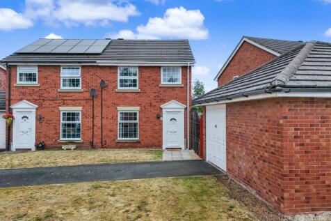 3 bedroom semi-detached house for sale