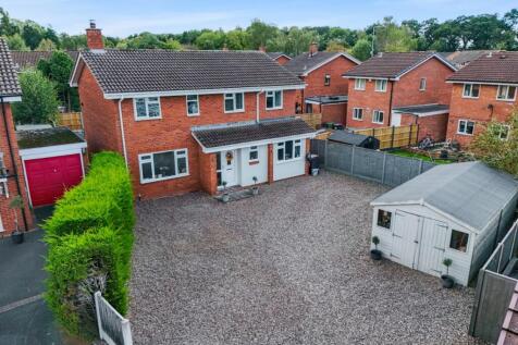 5 bedroom detached house for sale