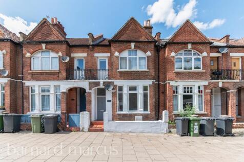 2 bedroom ground floor flat for sale