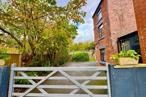 3 bedroom end of terrace house for sale