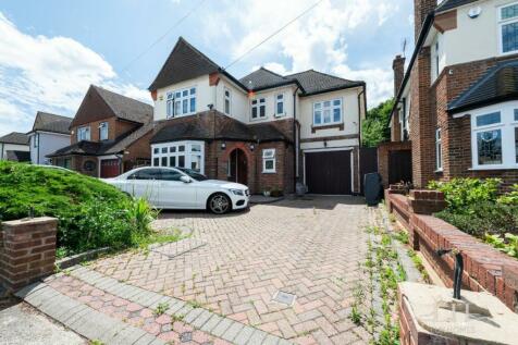 Links Avenue, Romford 4 bed detached house for sale