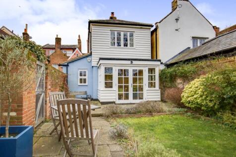 Sparrow Cottage, Chapel Street... 3 bed cottage for sale