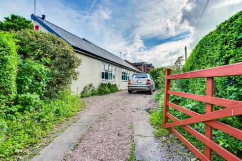 3 bedroom detached bungalow for sale