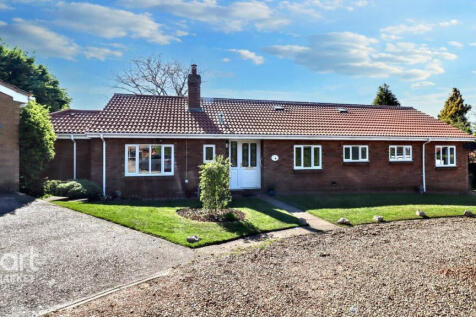 Stowmarket IP14 3 bed detached bungalow for sale