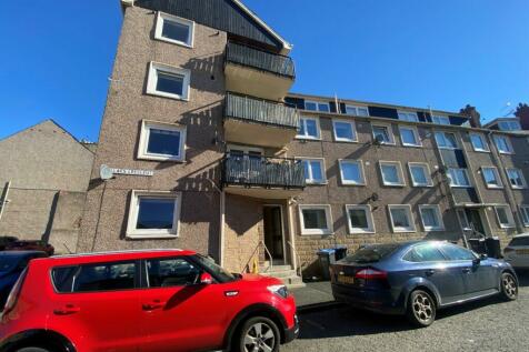 1 bedroom ground floor flat for sale