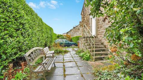 Rosefield Avenue, Edinburgh EH15 2 bed flat for sale