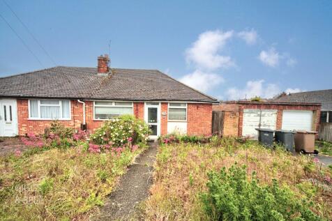Browning Road, Luton, Bedfordshire, LU4 2 bed semi