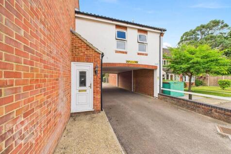 St. Margarets Gardens, Hoveton, Norwich 1 bed maisonette for sale