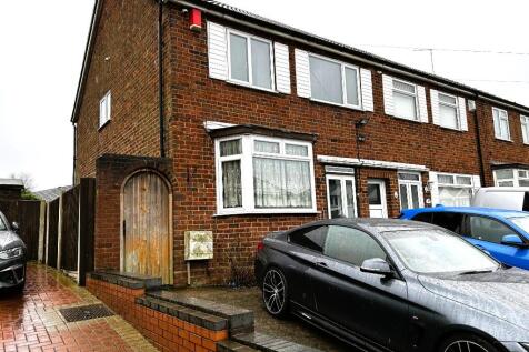 4 bedroom end of terrace house for sale