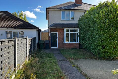 2 bedroom semi-detached house for sale