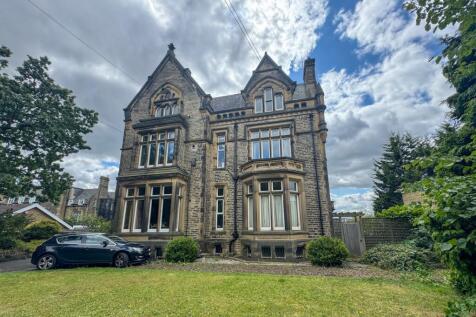 Park Drive South, Huddersfield HD1 2 bed flat for sale