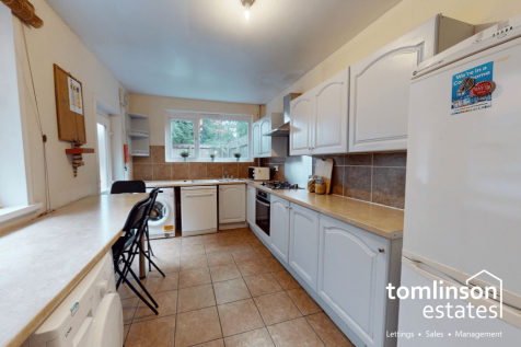 4 bedroom terraced house for sale