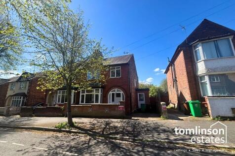 5 bedroom semi-detached house for sale