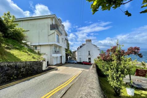 Top Floor Flat, 71 Victoria Road... 3 bed flat for sale