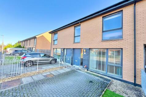 34 Shortroods Road, Paisley 3 bed terraced house for sale