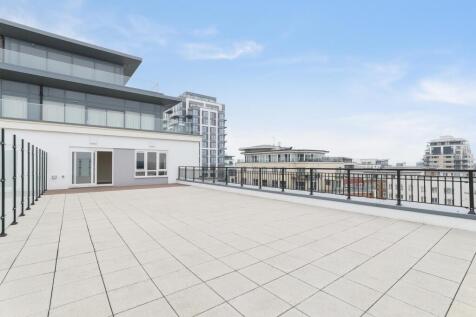 3 bedroom flat for sale