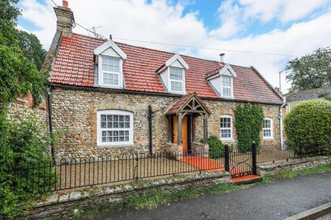 Northwold 7 bed detached house for sale