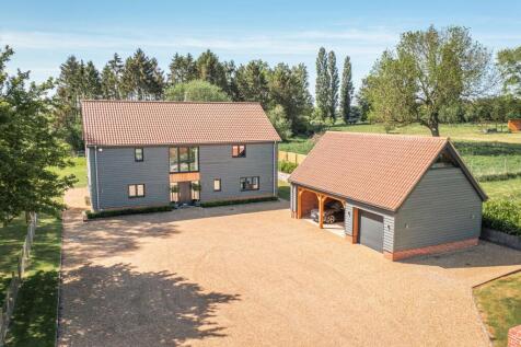 Rockland All Saints 4 bed barn for sale
