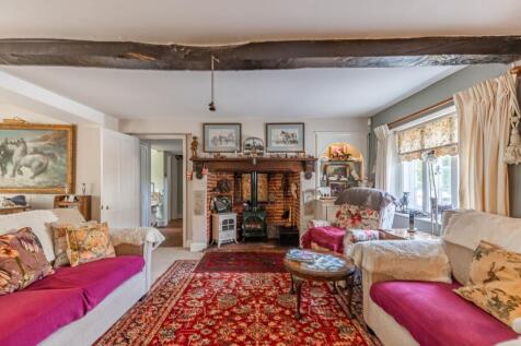 4 bedroom semi-detached house for sale