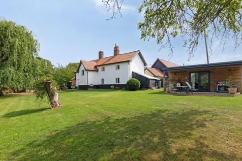 Charming Farmhouse with 9 Acres of... 3 bed farm house for sale